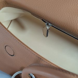 sovereign cartling j lifestyle sac à main cuir pleine fleur louvre paris
